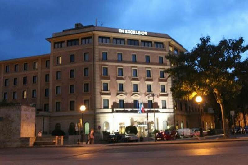 Nh Siena Hotel Exterior photo